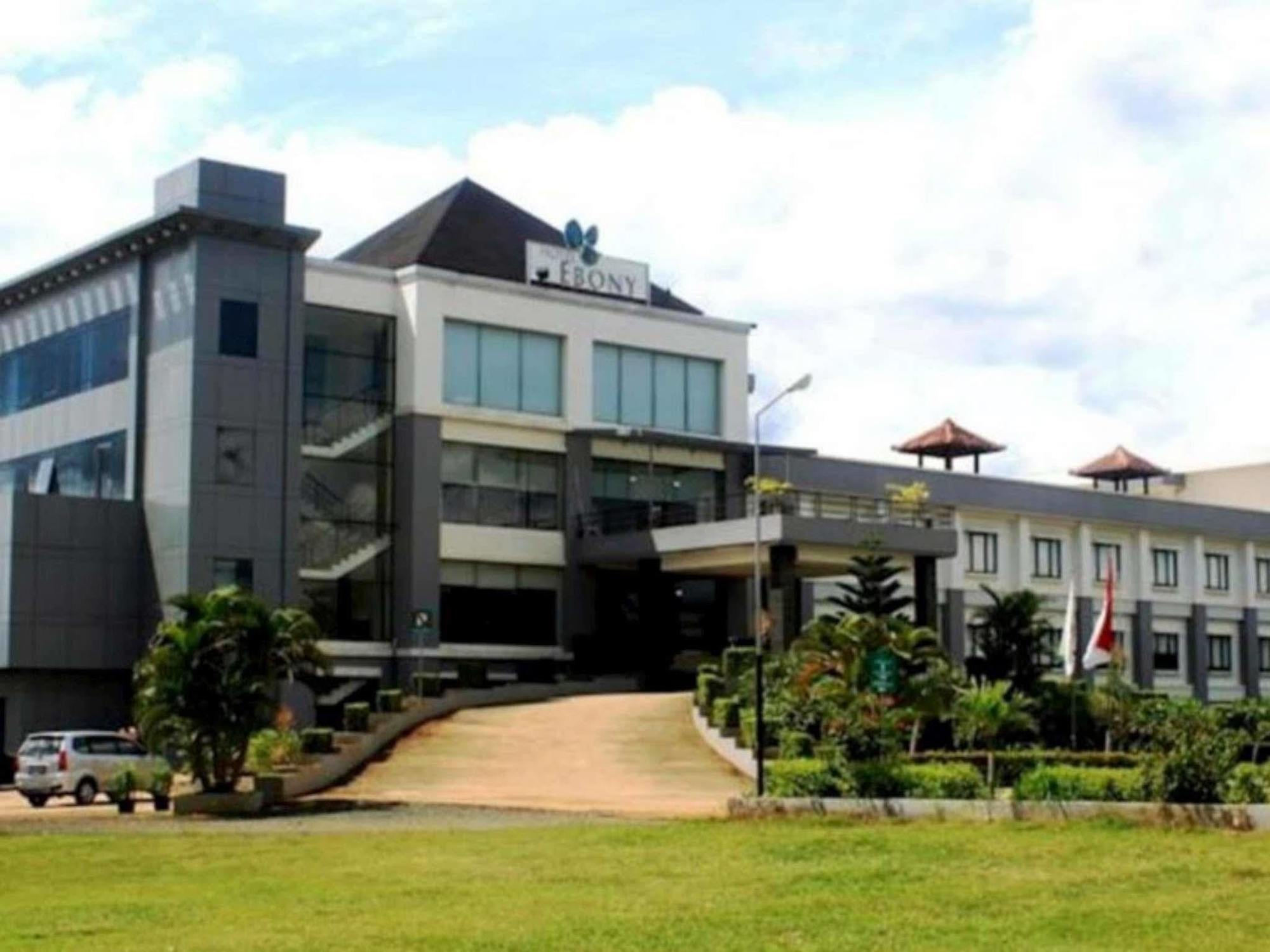 Hotel Ebony Batulicin Luaran gambar