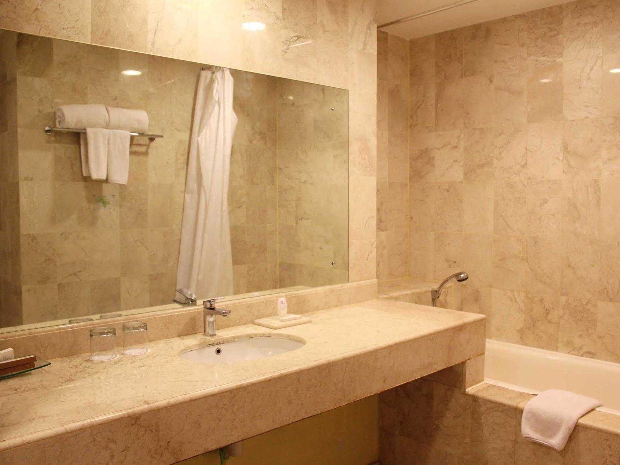 Hotel Ebony Batulicin Luaran gambar